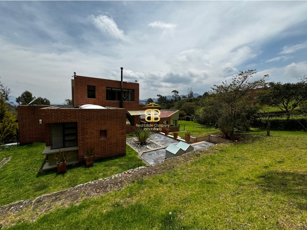 SE VENDE MAGNÍFICA CASA EN LA CALERA — foto 3