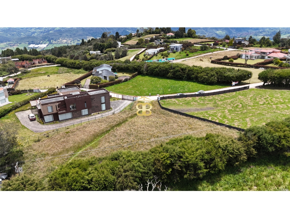 SE VENDE LOTE EN YERBABUENA