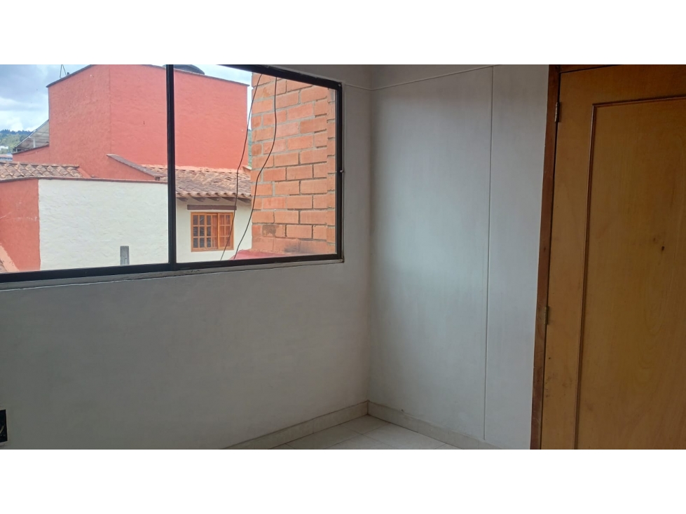 SE RENTA APARTAMENTO PARQUE PRINCIPAL GUARNE - 3