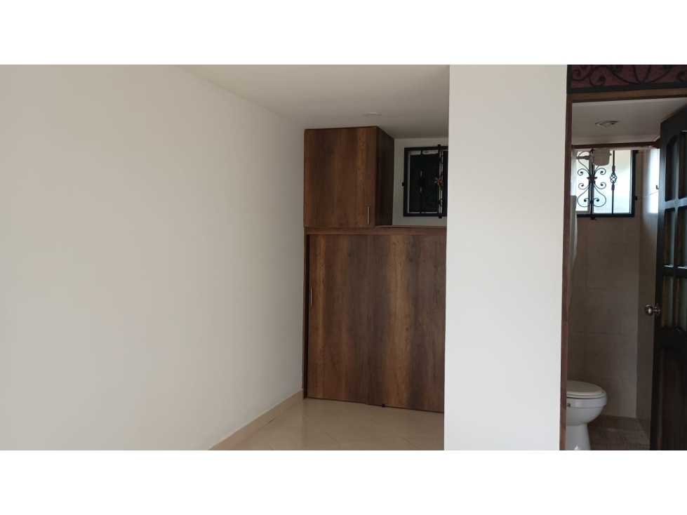 SE RENTA APARTAESTUDIO EN SECTOR SAN ANTONIO GUARNE — foto 6
