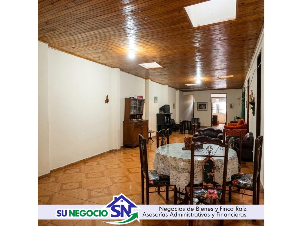 CASA CENTRAL EN CALARCA. CON EXCELENTE UBICACIÓN, EN VÍA PRINCIPAL