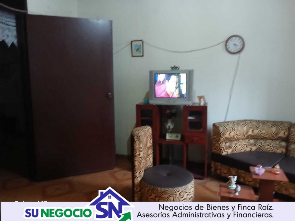 CASA CENTRAL EN CALARCA. CON EXCELENTE UBICACIÓN, EN VÍA PRINCIPAL — foto 3
