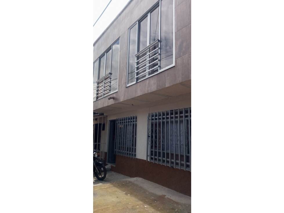 SE VENDE CASA DE DOS PLANTAS AL SUR DE CALARCA SECTOR DE VALDEPEÑAS — foto 4