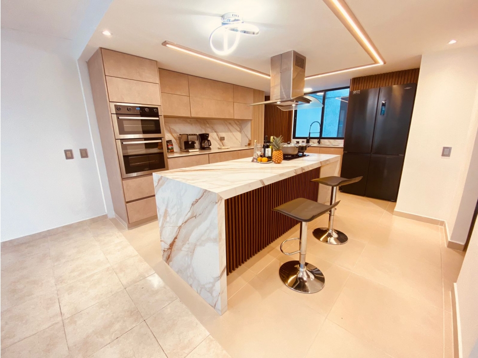 SE VENDE APARTAMENTO EN PINARES 2 PISO AREA 132 M2 SIN ASCENSOR — foto 2