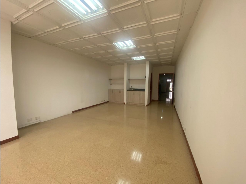 SE VENDE OFICINA EN EL EDIFICIO DIARIO DEL OTUN — foto 3