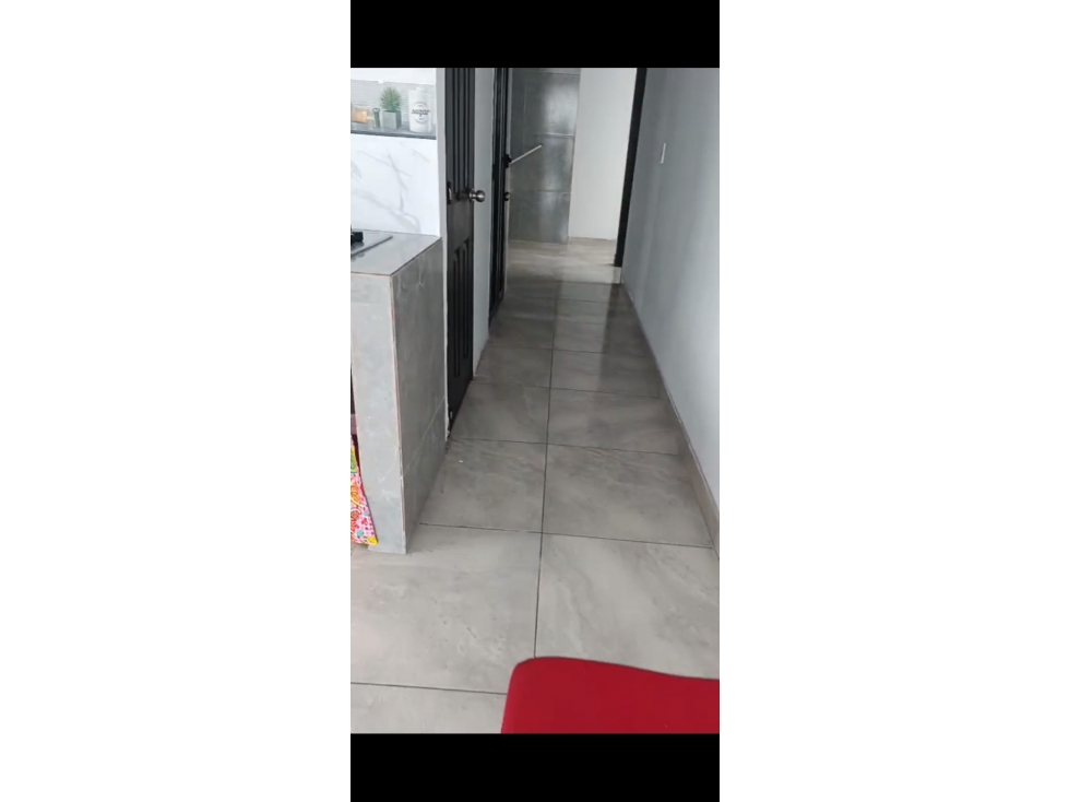 Venta de hermoso apartamento en un cuarto piso con excelente vista — foto 6
