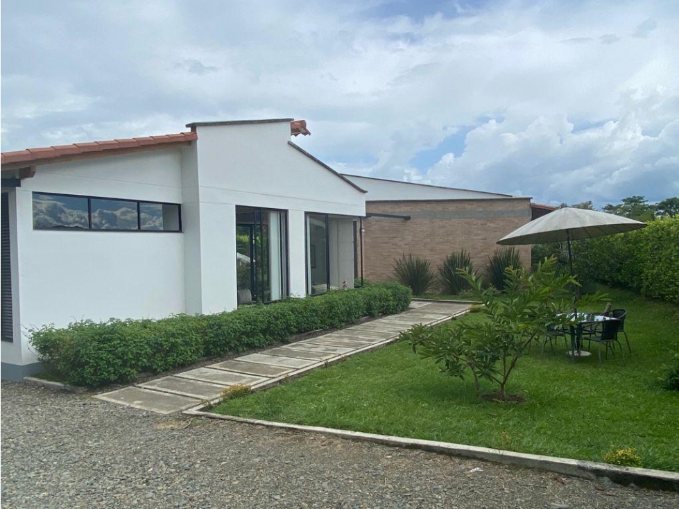 Se vende casa campestre en el Tigre