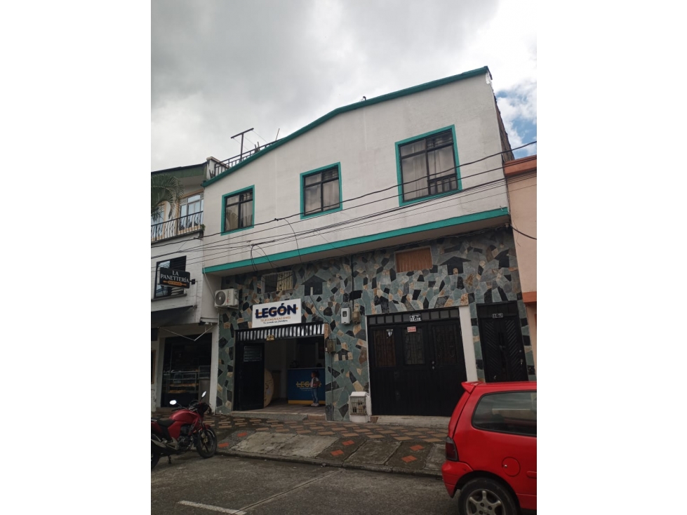 SE VENDE CASA EN GUADALUPE CON VIVIENDA INDEPENDIENTE Y LOCAL