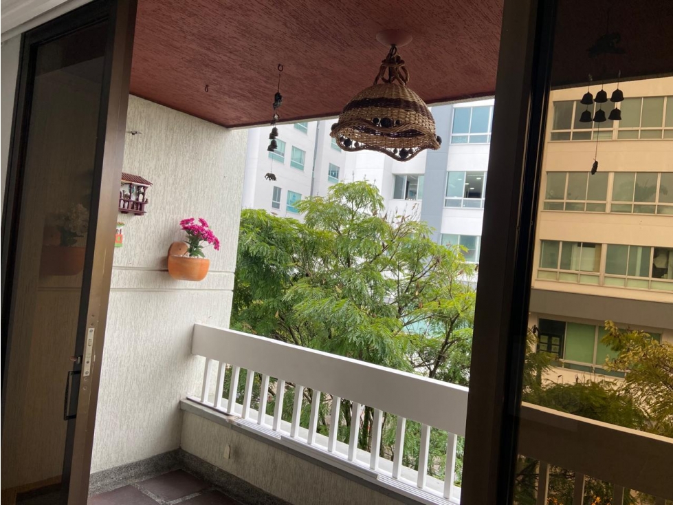 SE VENDE APARTAMENTO EN PINARES CERCA A MEGACENTRO