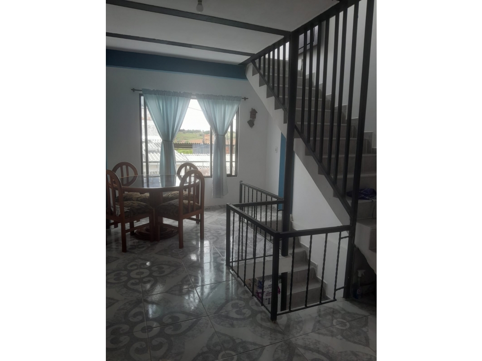 Se vende casa Duplex en el barrio Gilberto Pelaez sector Aeropuerto — foto 4