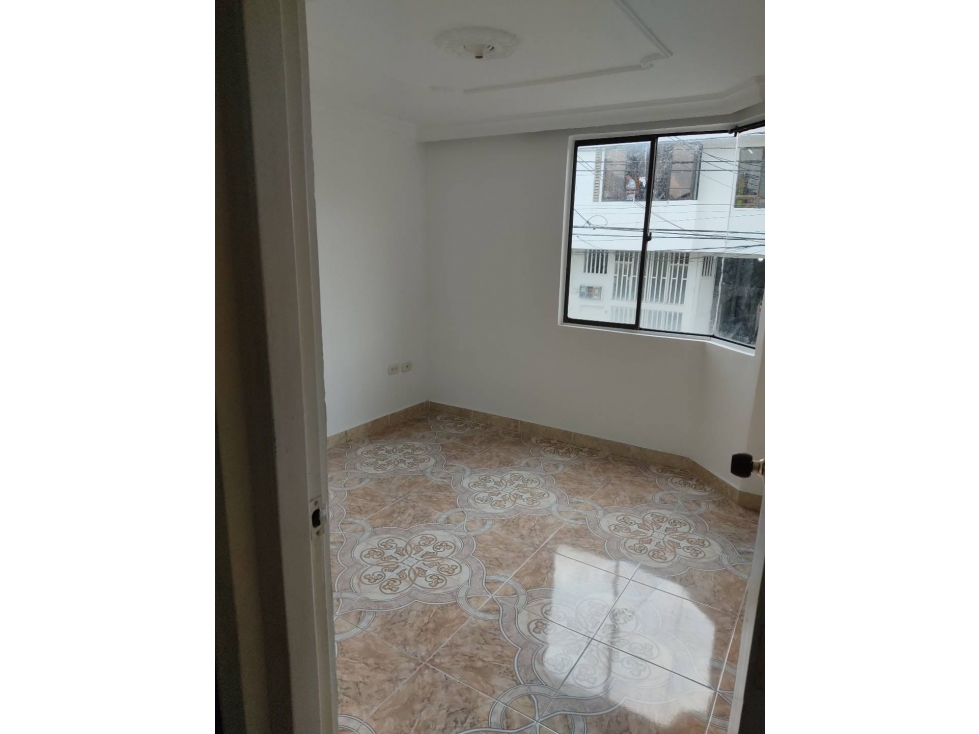 SE VENDE CASA DUPLEX EN CONJUNTO CERRADO EN LA PRADERA DOSQUEBRADAS — foto 3