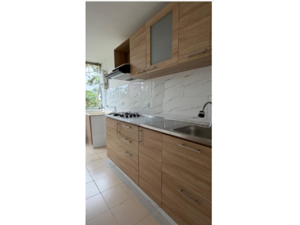 SE VENDE APARTAMENTO EN MARAYA AREA 87.8 M2 CERCA A TODO — foto 2