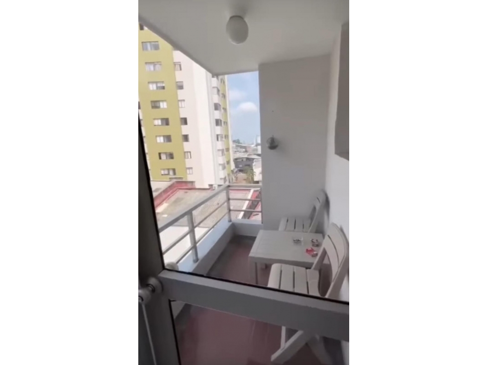 SE VENDE APARTAMENTO EN LA CIRCUNVALAR