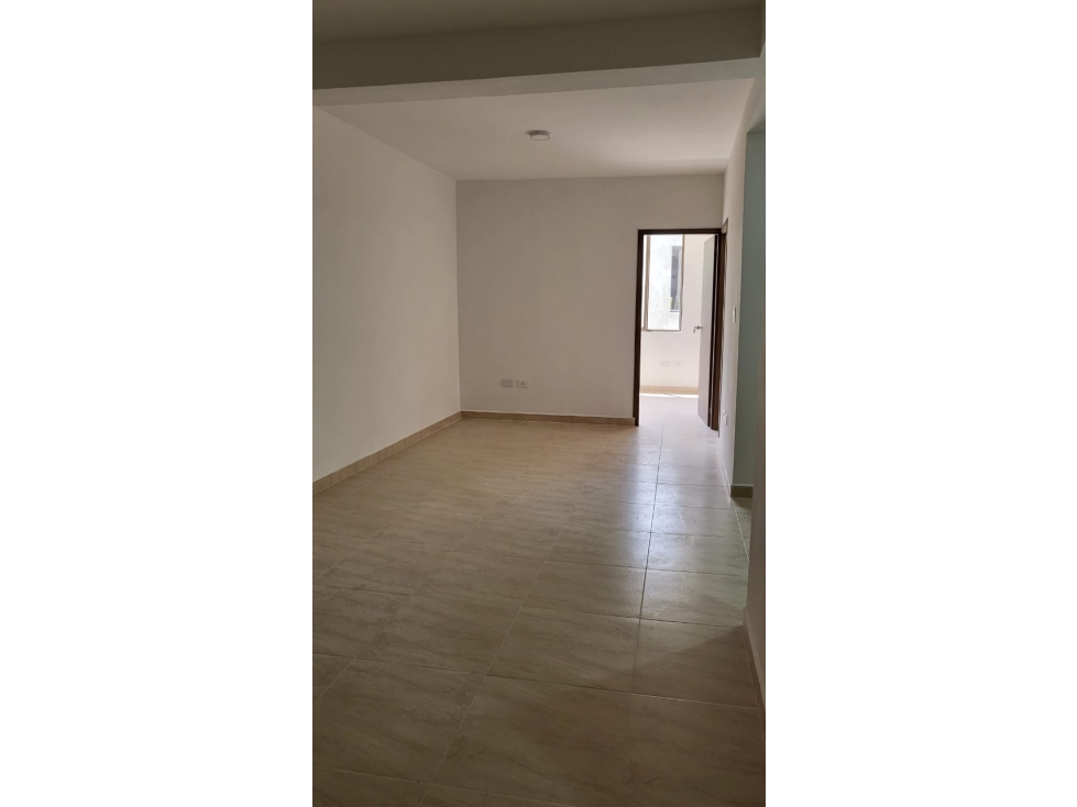 SE VENDE HERMOSA CASA DE 3 PISOS INDEPENDIENTES EN LA PRADERA — foto 2