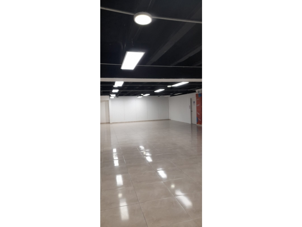 Se Renta Increible Local en la Plaza de Bolivar — foto 2