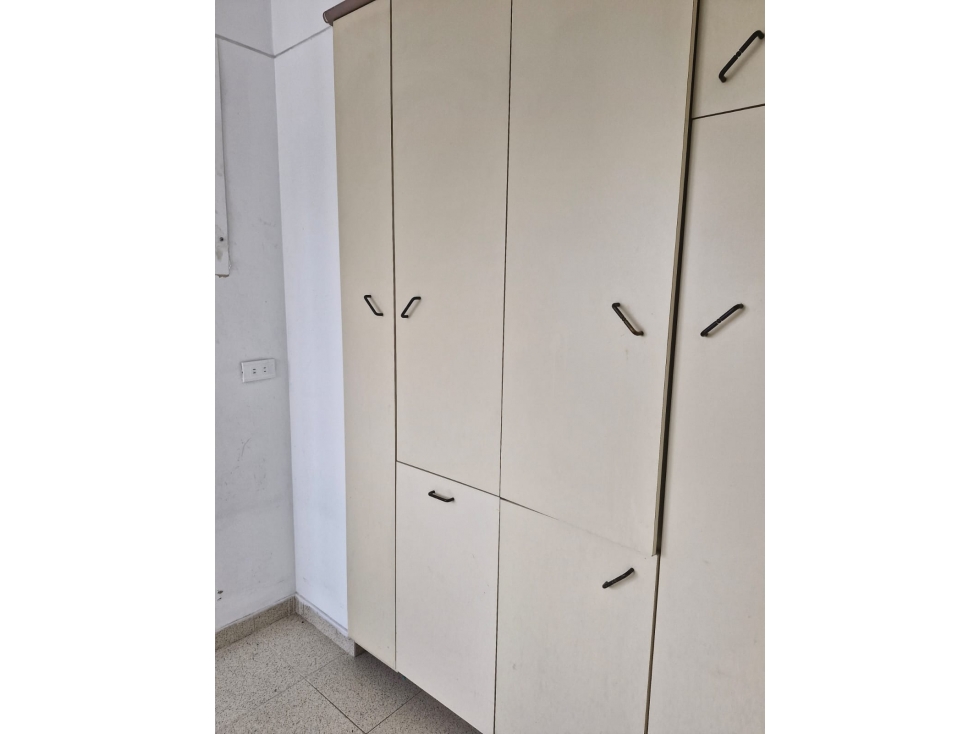 SE VENDE O PERMUTA APARTAMENTO EN PINARES EN VIA PRINCIPAL 290M2 — foto 3