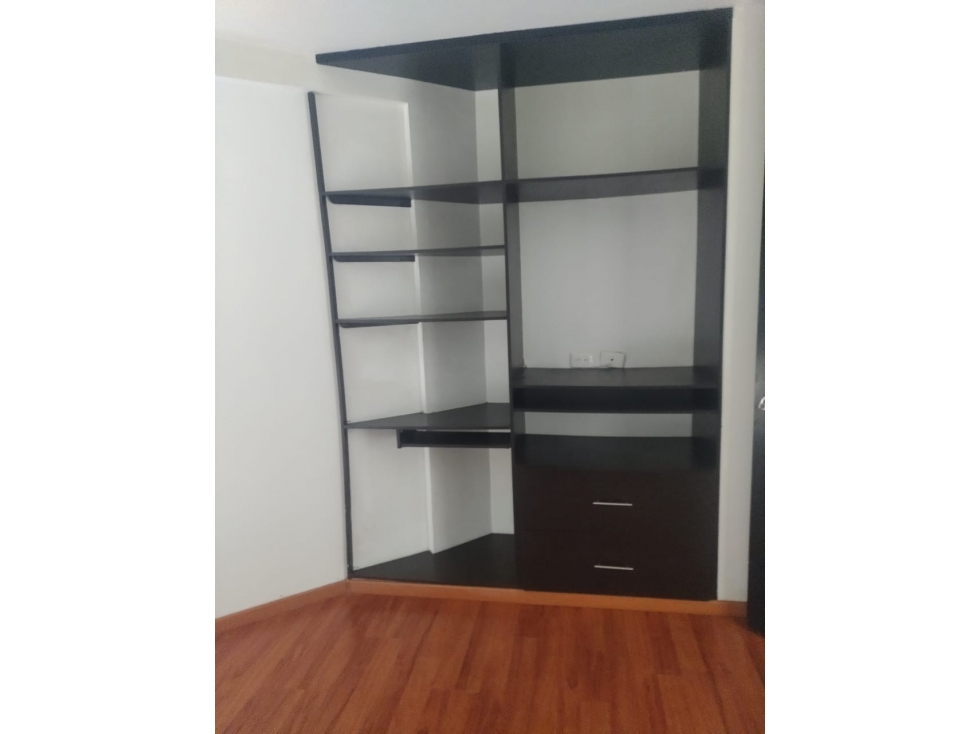 SE VENDE APARTAMENTO EN MARAYA EXCELENTE AREA 142 M2 — foto 2