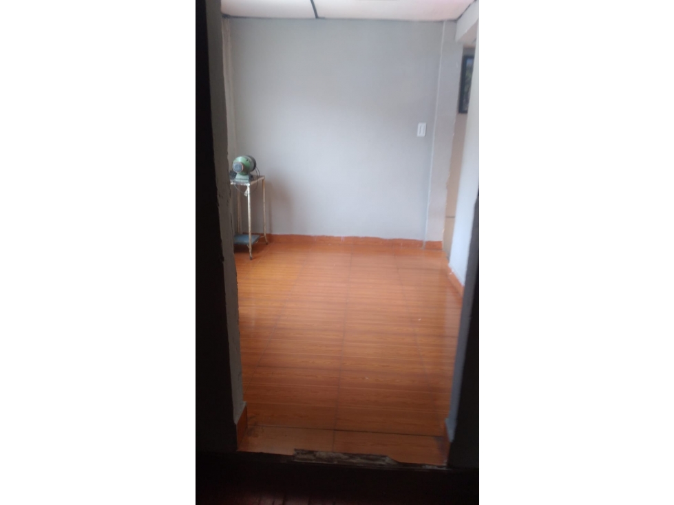 ¡Encantadora casa en venta dos pisos en el Barrio GalÃ¡n! — foto 3