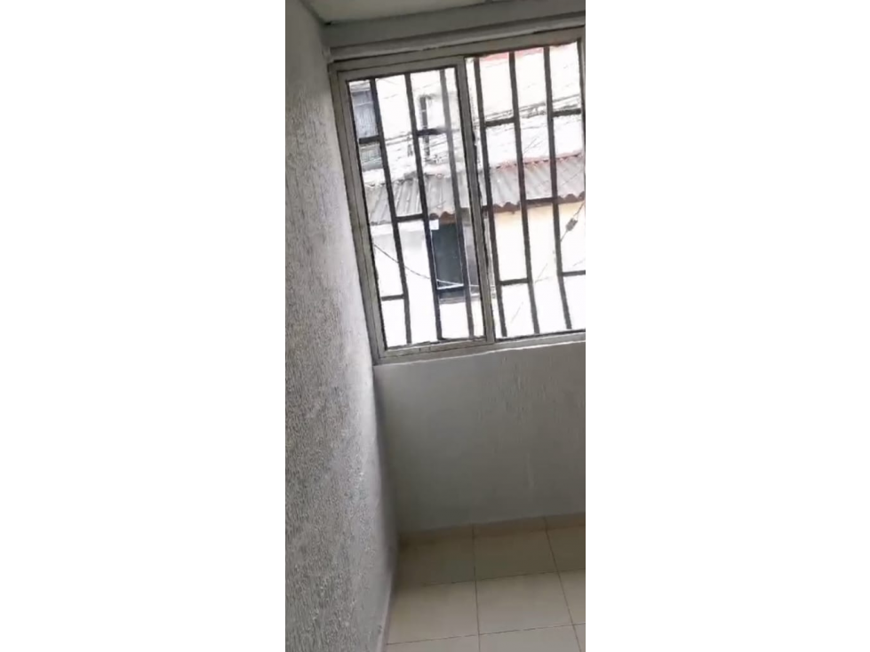 SE VENDE CASA EN BOSQUES DE LA ACUARELA 3 NIVELES