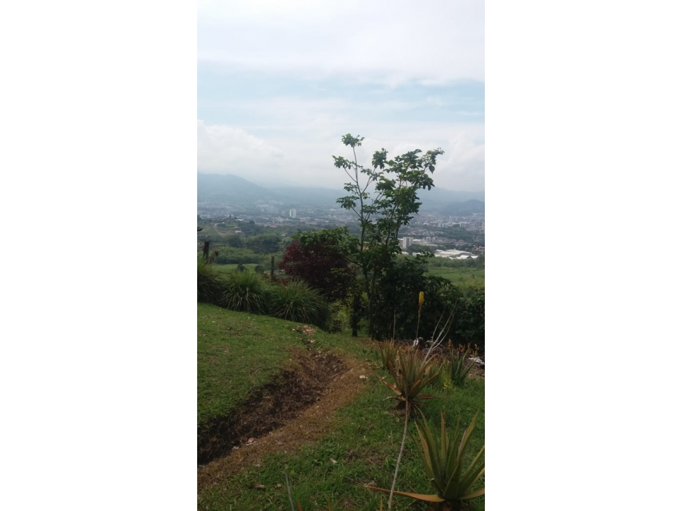 SE VENDE HERMOSA FINCA POR EL MIRADOR ESTANQUILLO ALTO — foto 3