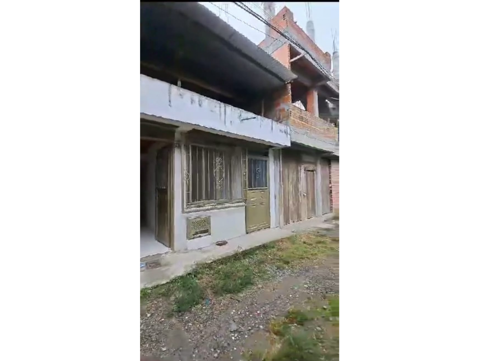 Vendo hermosa casa duplex en las Camelias sector la Hermosa Santa Rosa