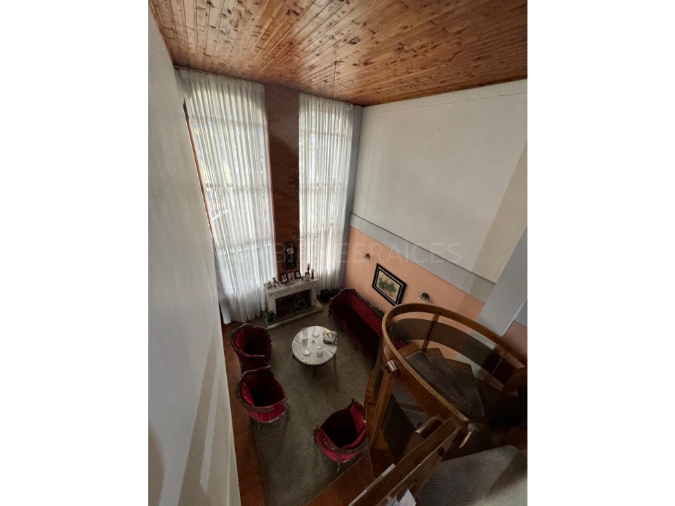 SE VENDE CASA EN LA ELVIIRA EXCELENTE UBICACION — foto 2