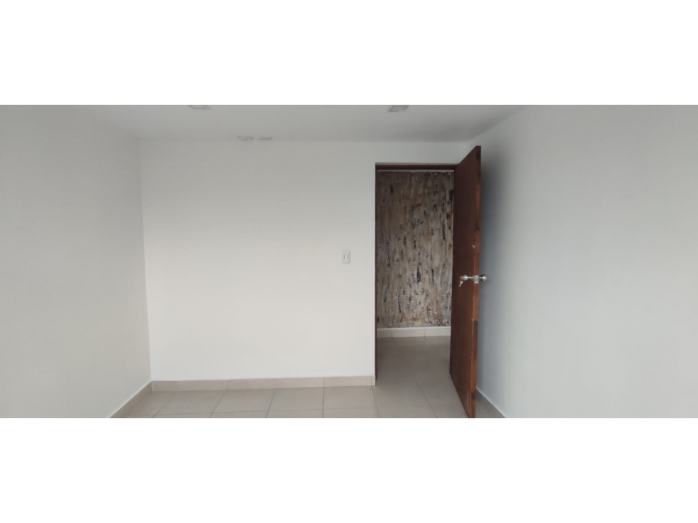 SE VENDE APARTAMENTO CERCA A LA ARBOLEDA AREA 170 M2 — foto 2
