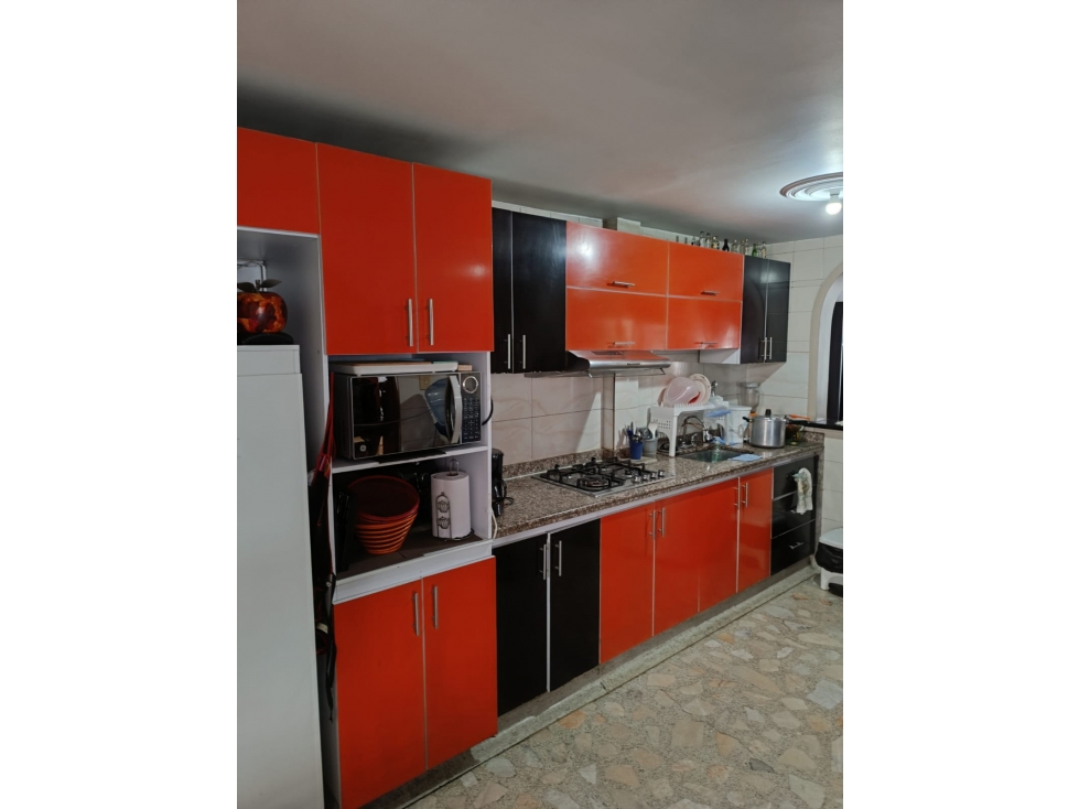 SE VENDE HERMOSA CASA EN CONJUNTO CERRADO EN AV SUR — foto 2
