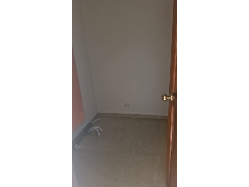 SE VENDE APARTAMENTO EN EL CENTRO AREA 114 M2 CERCA PLAZA BOLIVAR — foto 3