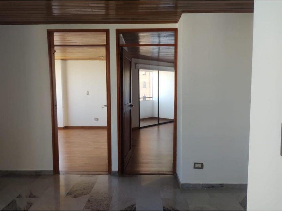 SE VENDE O SE PERMUTA HERMOSO PENTHOUSE EN LOS ALPES — foto 6