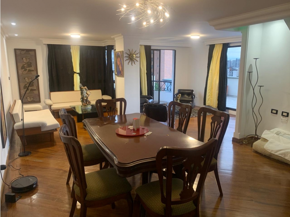 Se Vende Hermoso Penthouse de 3 pisos con Terraza en Los Alpes