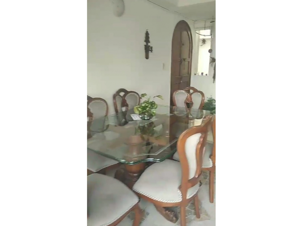 SE VENDE O PERMUTA PENT HOUSE EN EL CENTRO CERCA HOSPITAL SAN JORGE