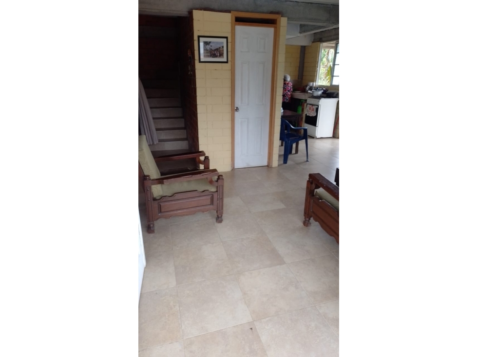 SE VENDE FINCA EN LA VIA ALCALA