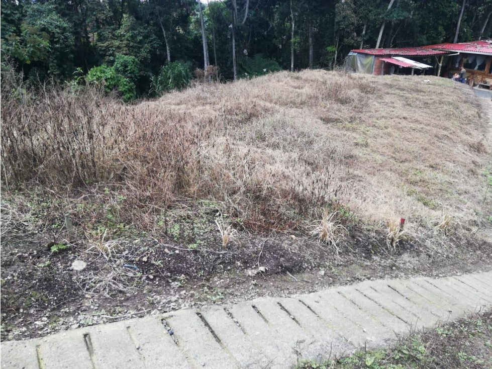 SE VENDE LOTE EN LA BELLA AREA 800 M2