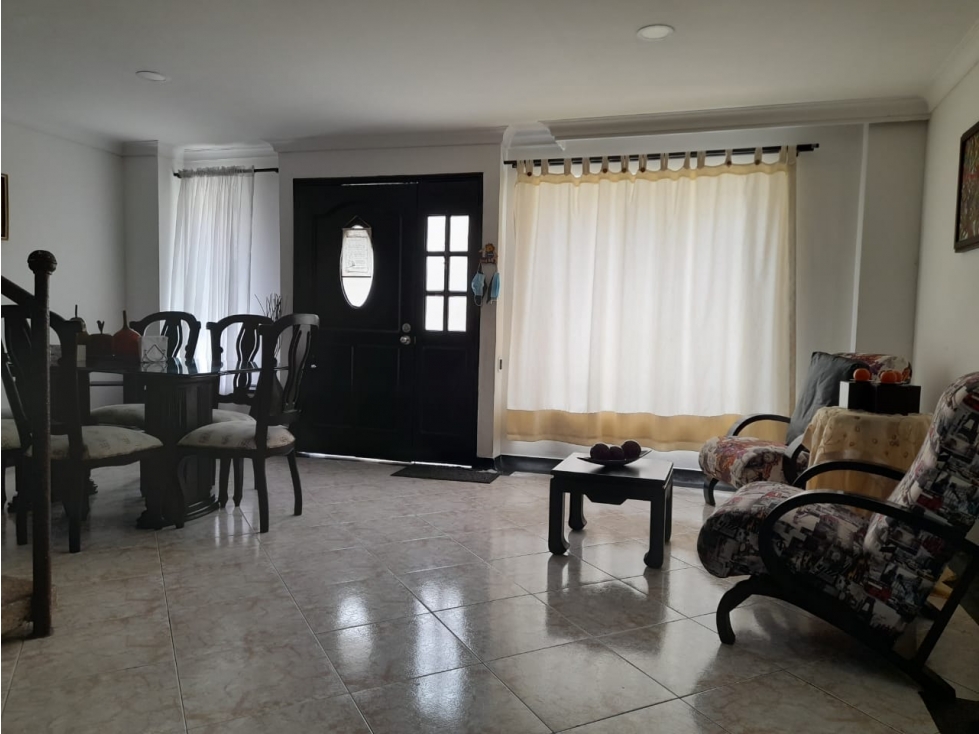 EN VENTA CASA EN CONJUNTO DE GAMA