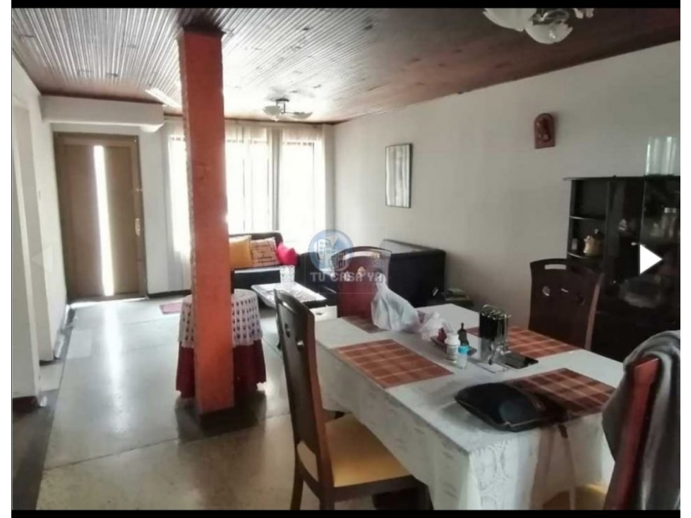 SE VENDE CASA EN BARRIO PORVENIR