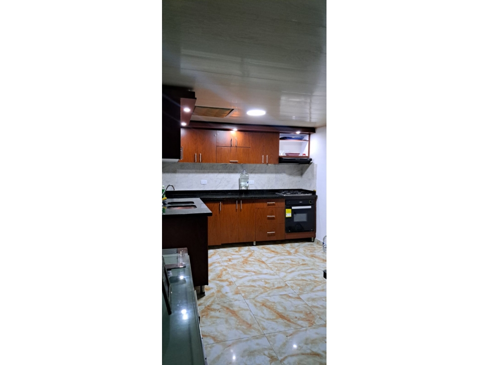 SE VENDE CASA EN CIUDAD BOQUIA INDEPENDIENTE DE DOS PISOS — foto 2