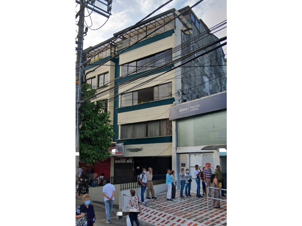 Se vende Apartamento con 3 Rentas en Av. 30 de Agosto Pereira