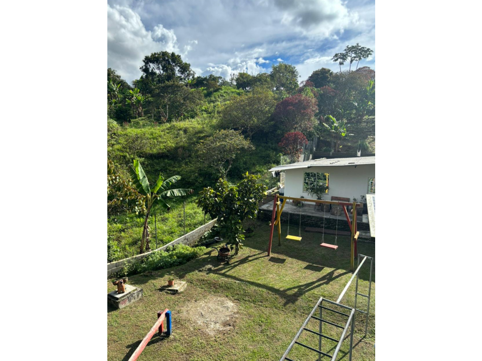 Vendo hermosa finca turistica a 15 minutos de Condina