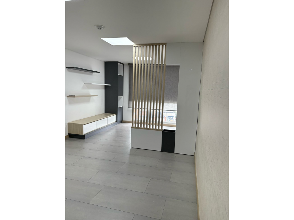VENTA OFICINA EN LOS ALPES — foto 4