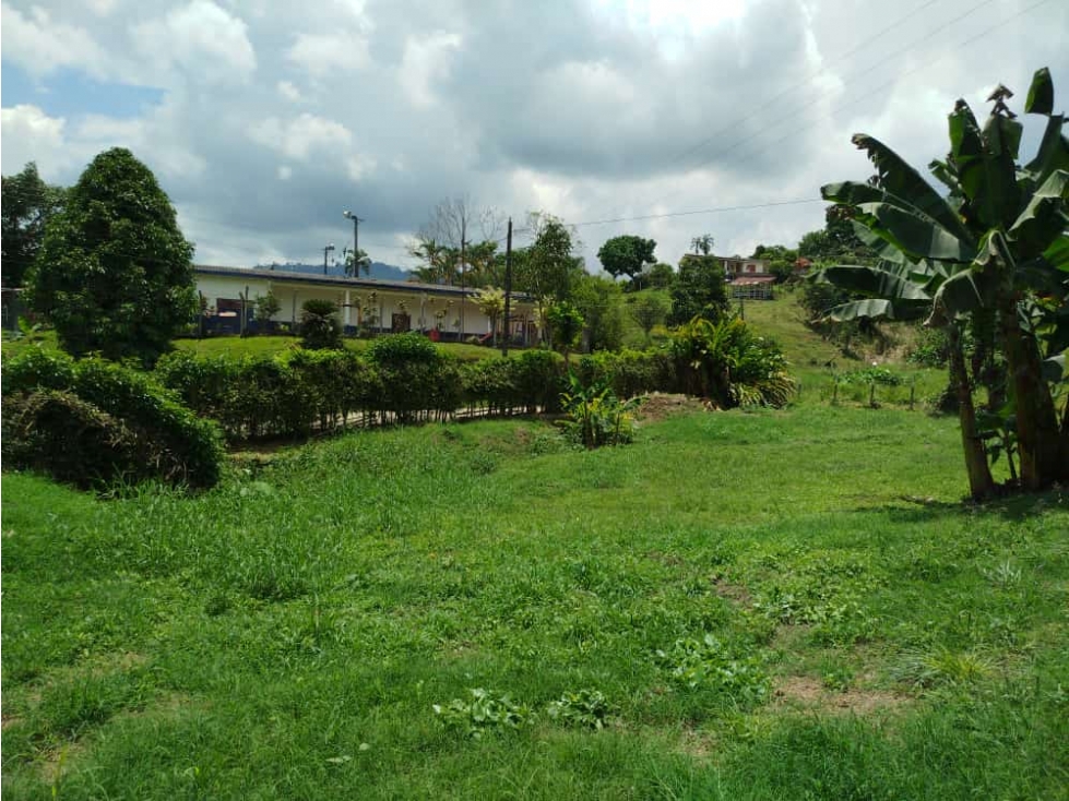 Se venden 2 lotes en Combia Pereira? de 1.330 m² y 1.780 m²