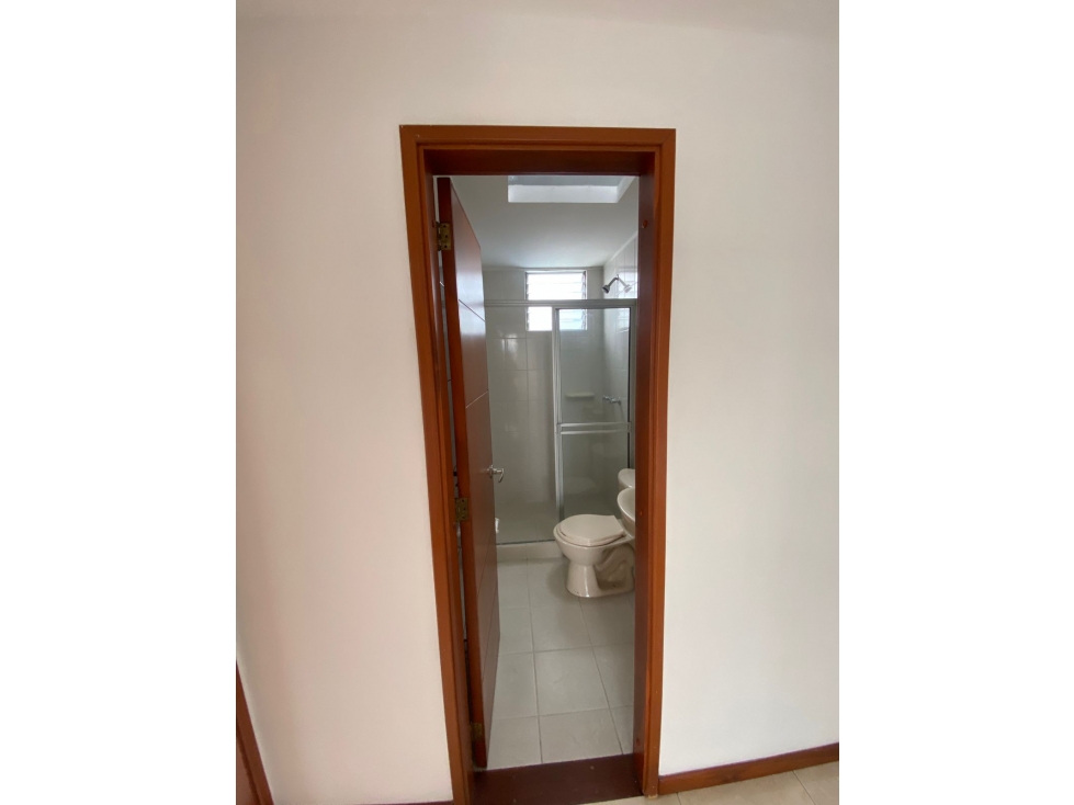 SE VENDE ESPECTACULAR APARTAMENTO CERCA A LA 30 DE AGOSTO — foto 2