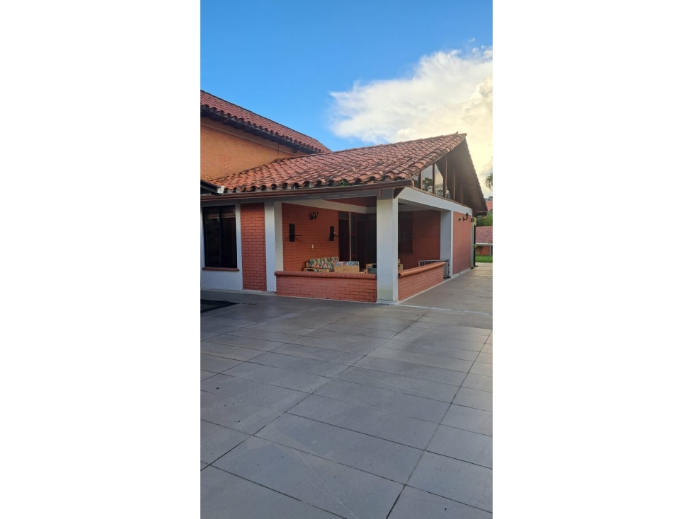 SE VENDE ESPECTACULAR CASA CAMPESTRE CONJUNTO CERRADO COMBIA