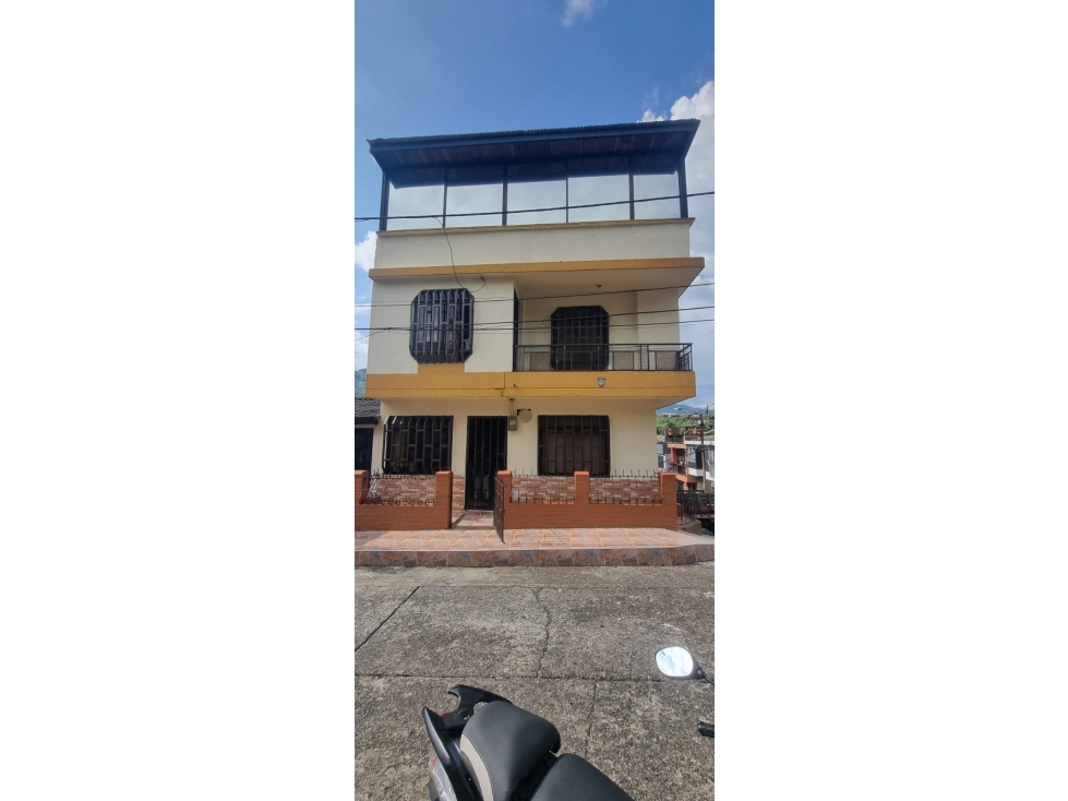SE VENDE CASA DUPLEX EN ZONA CENTRO DE PEREIRA