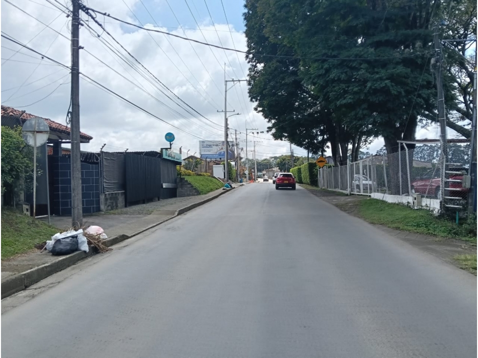 SE VENDE ESPECTACULAR LOTE EN COMBIA SOBRE LA VIA PRINCIPAL