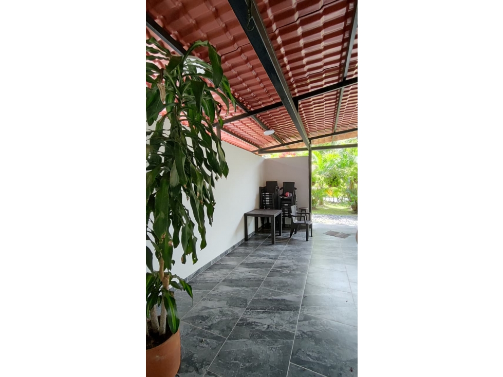 SE VENDE LOTE CAMPESTRE CON KIOSCO EN LA CONDINA