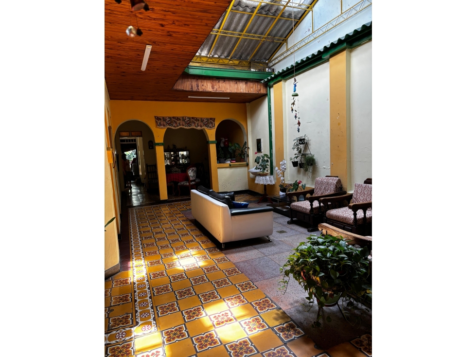 !OPORTUNIDAD DE INVERSIÓN¡ SE VENDE CASA EN EL CENTRO DE PEREIRA