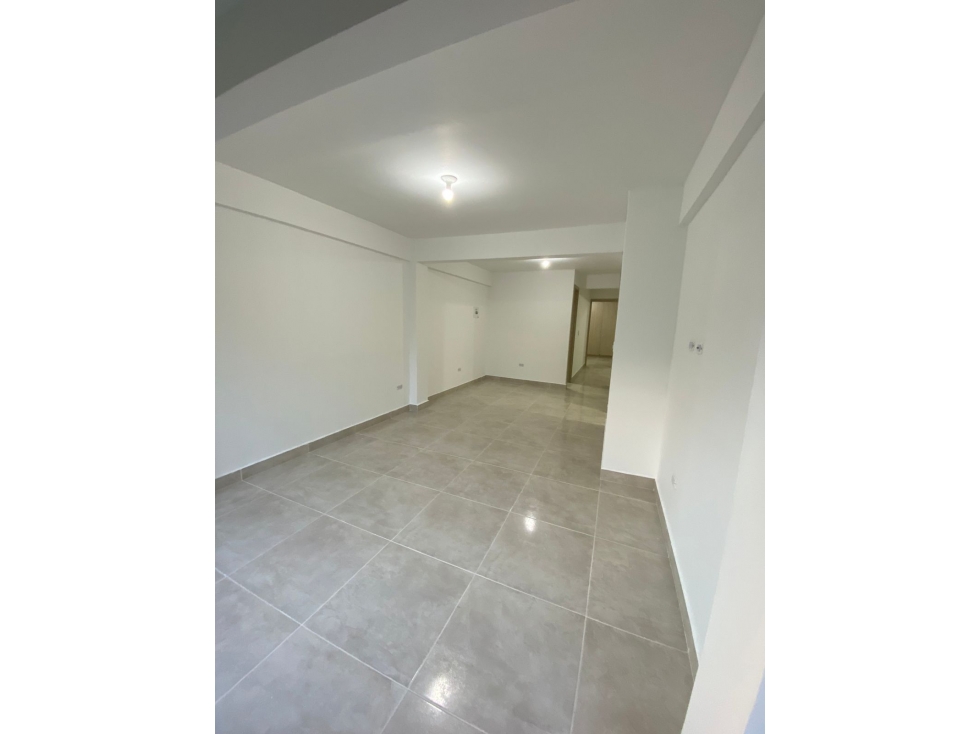 SE VENDE HERMOSO APARTAMENTO PROPIEDAD HORIZONTAL PISO 3 PEREIRA