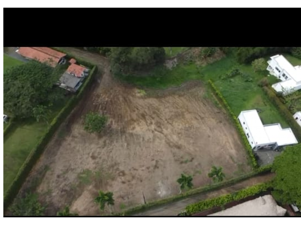 SE VENDE ESPECTACULAR LOTE EN MALABAR