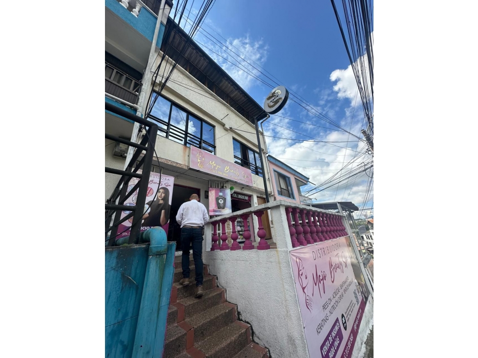 SE VENDE CASA CON LOCAL 2500 LOTES CUBA